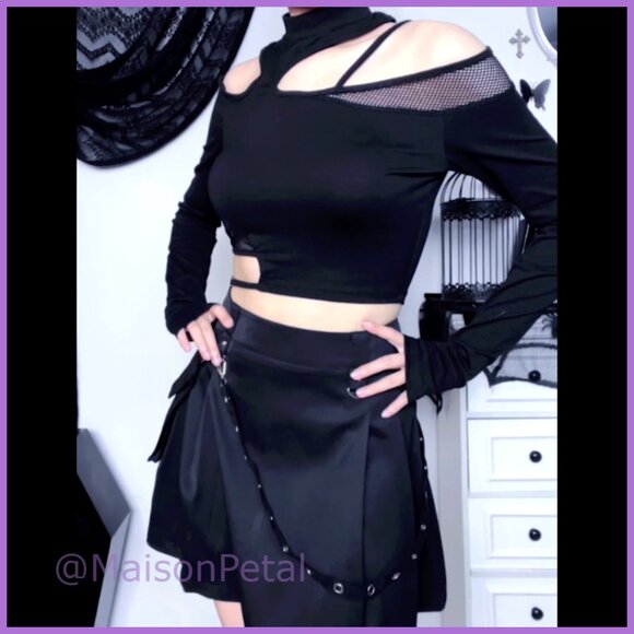 Polyester Pleated Mini Skirt with Chain High Waisted Tennis Skirt - Picture 4 of 7